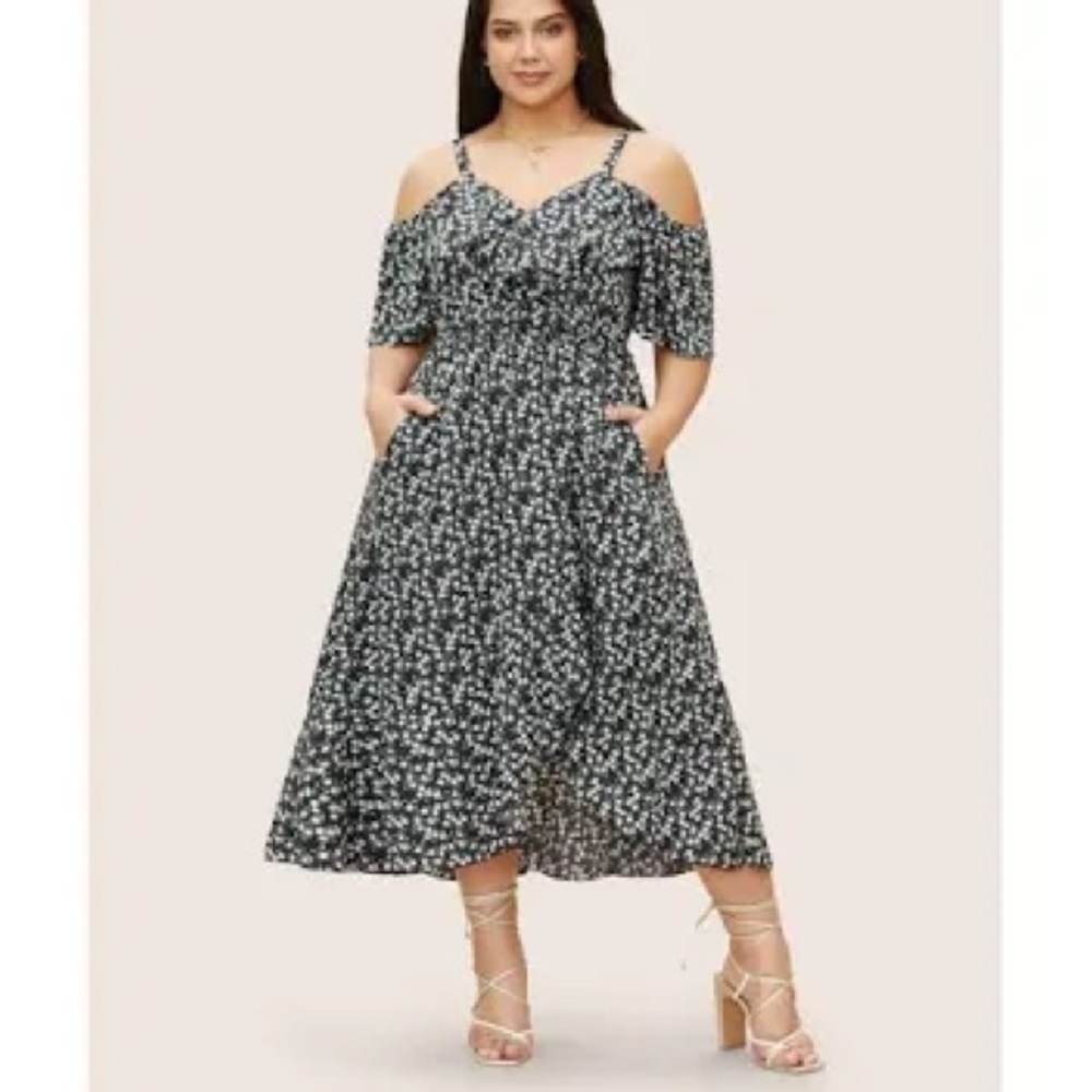 Bloomchic black and white floral cold shoulder wrap dress 18-20/2X